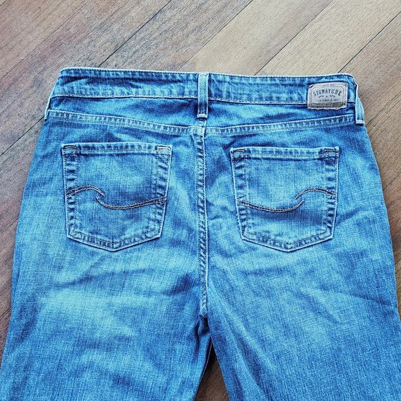 Signature by Levi Strauss Low Rise Bootcut Jeans Size Misses 8 Short - Picture 13 of 16
